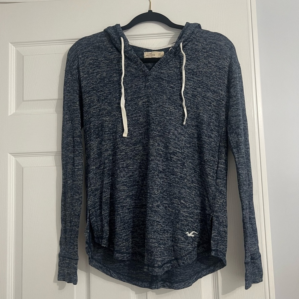 Hollister navy blue long sleeve shirt with hood women’s small